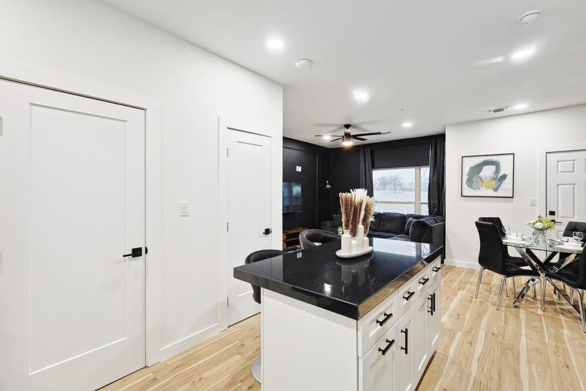 New 2B Townhome Near At&T Global Life 6Flag Άρλινγκτον Εξωτερικό φωτογραφία